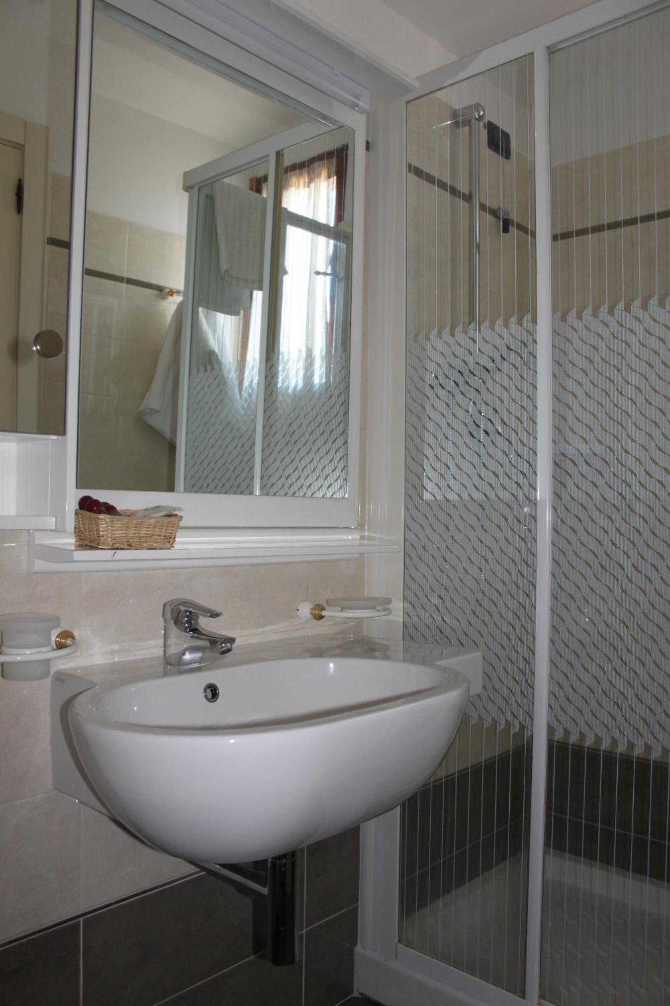 Hotel Girasole Civitanova Marche Esterno foto