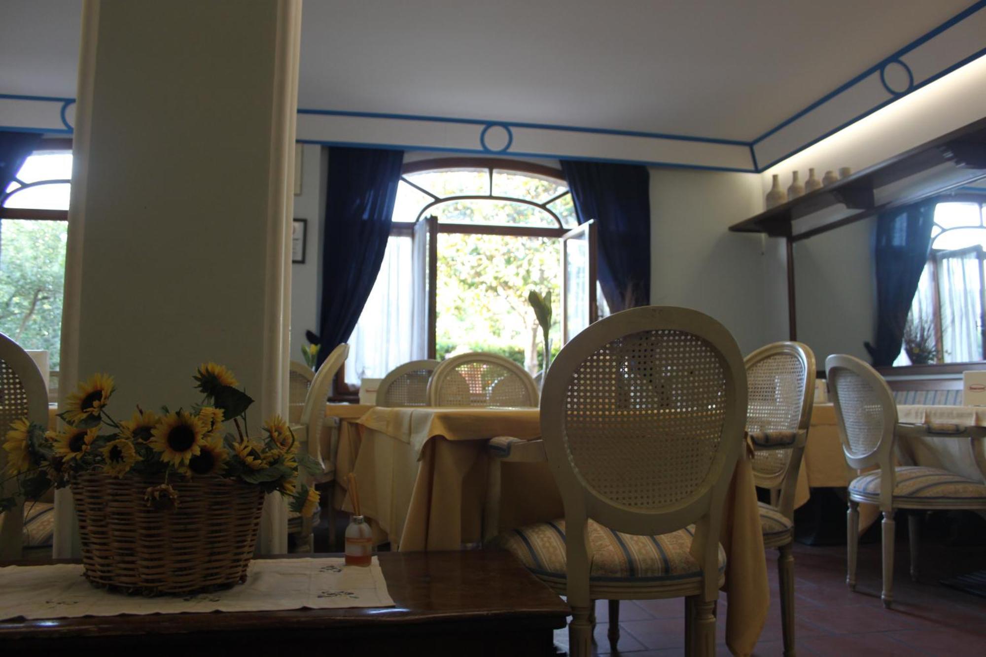 Hotel Girasole Civitanova Marche Esterno foto