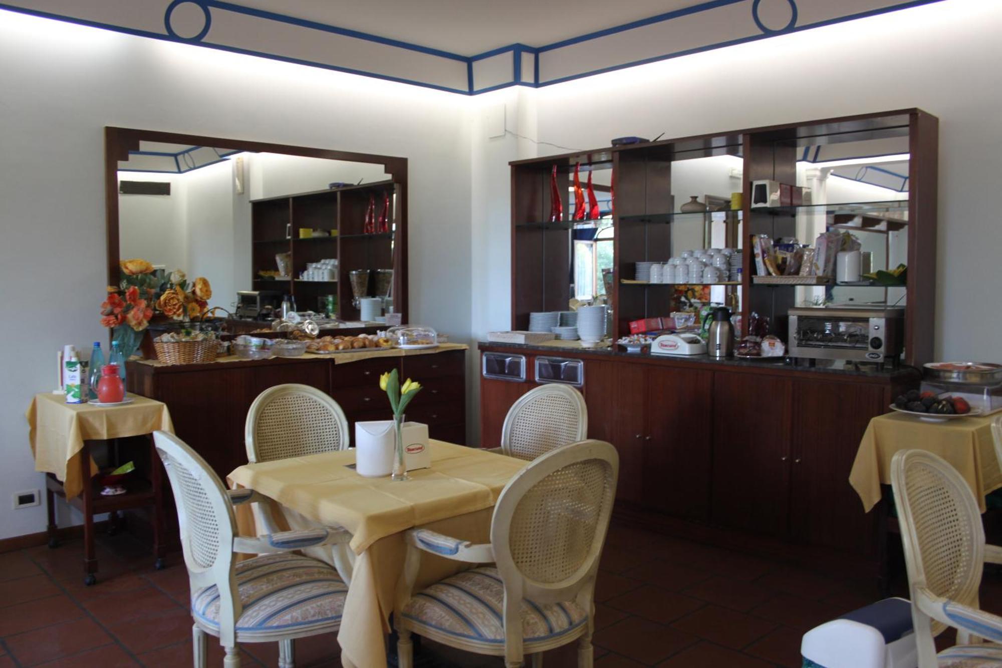 Hotel Girasole Civitanova Marche Esterno foto