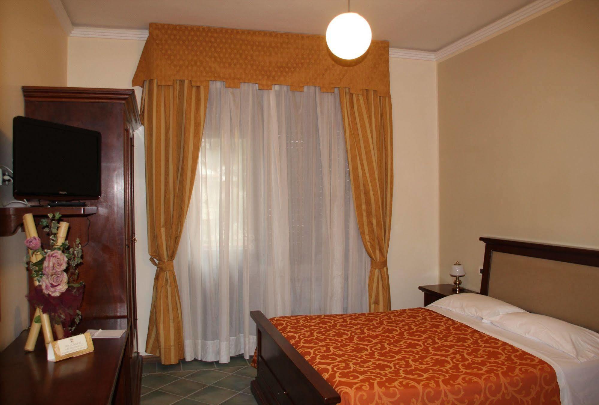 Hotel Girasole Civitanova Marche Esterno foto
