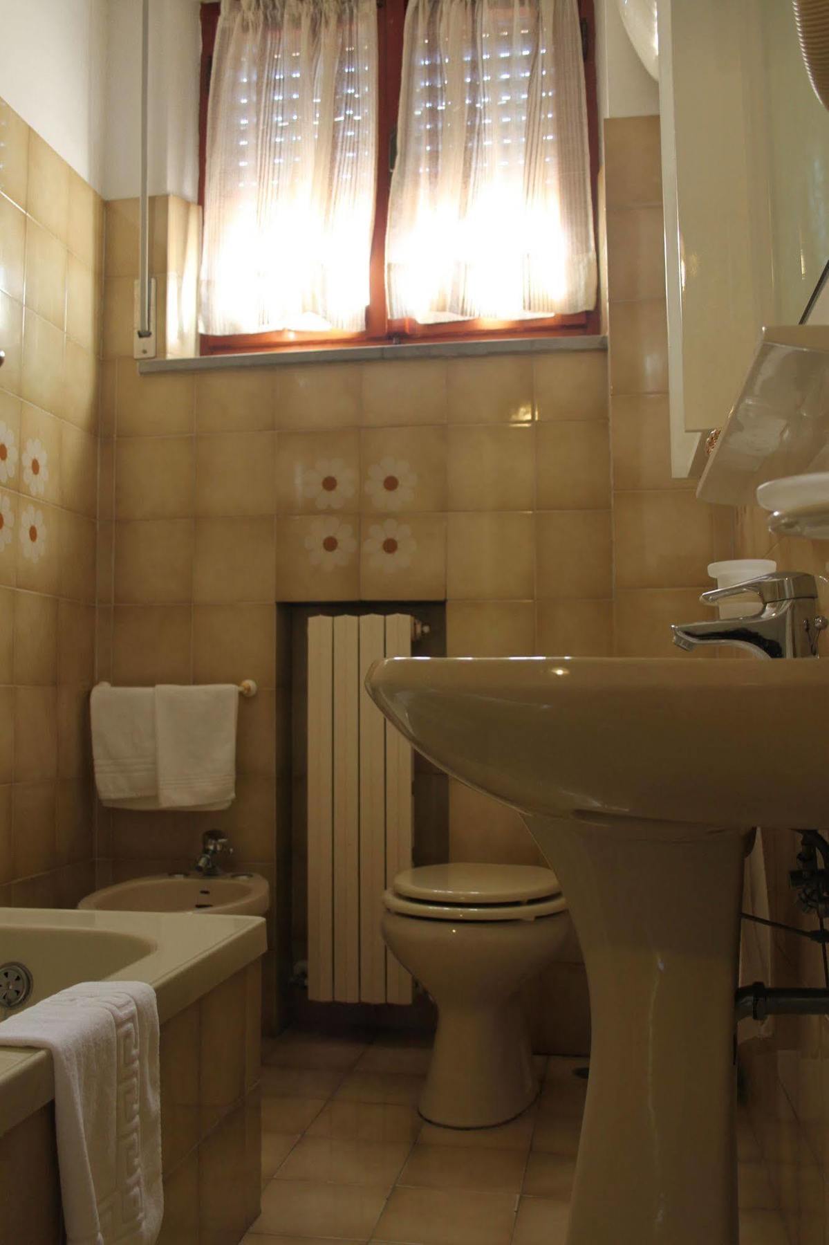 Hotel Girasole Civitanova Marche Esterno foto