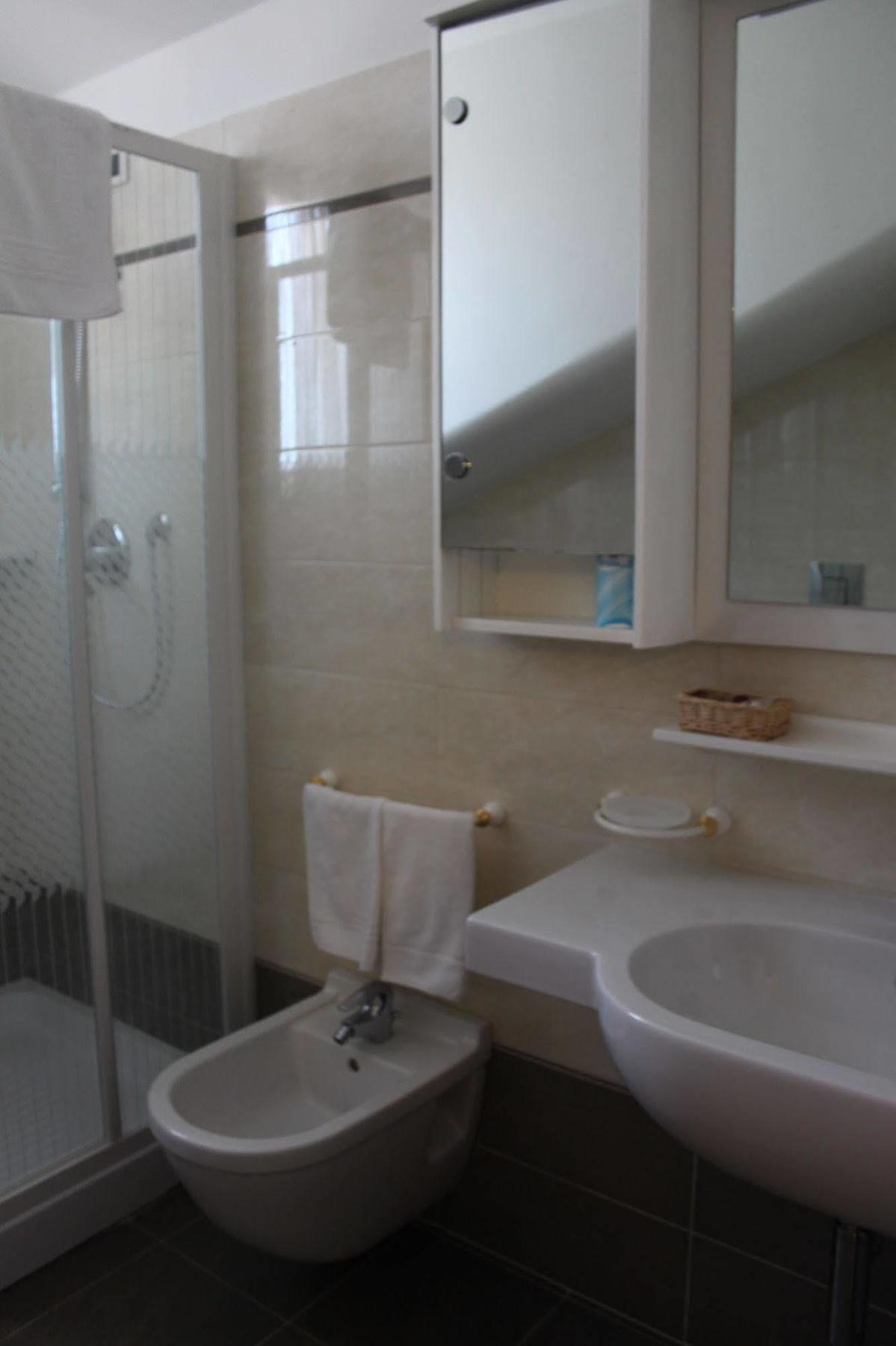 Hotel Girasole Civitanova Marche Esterno foto