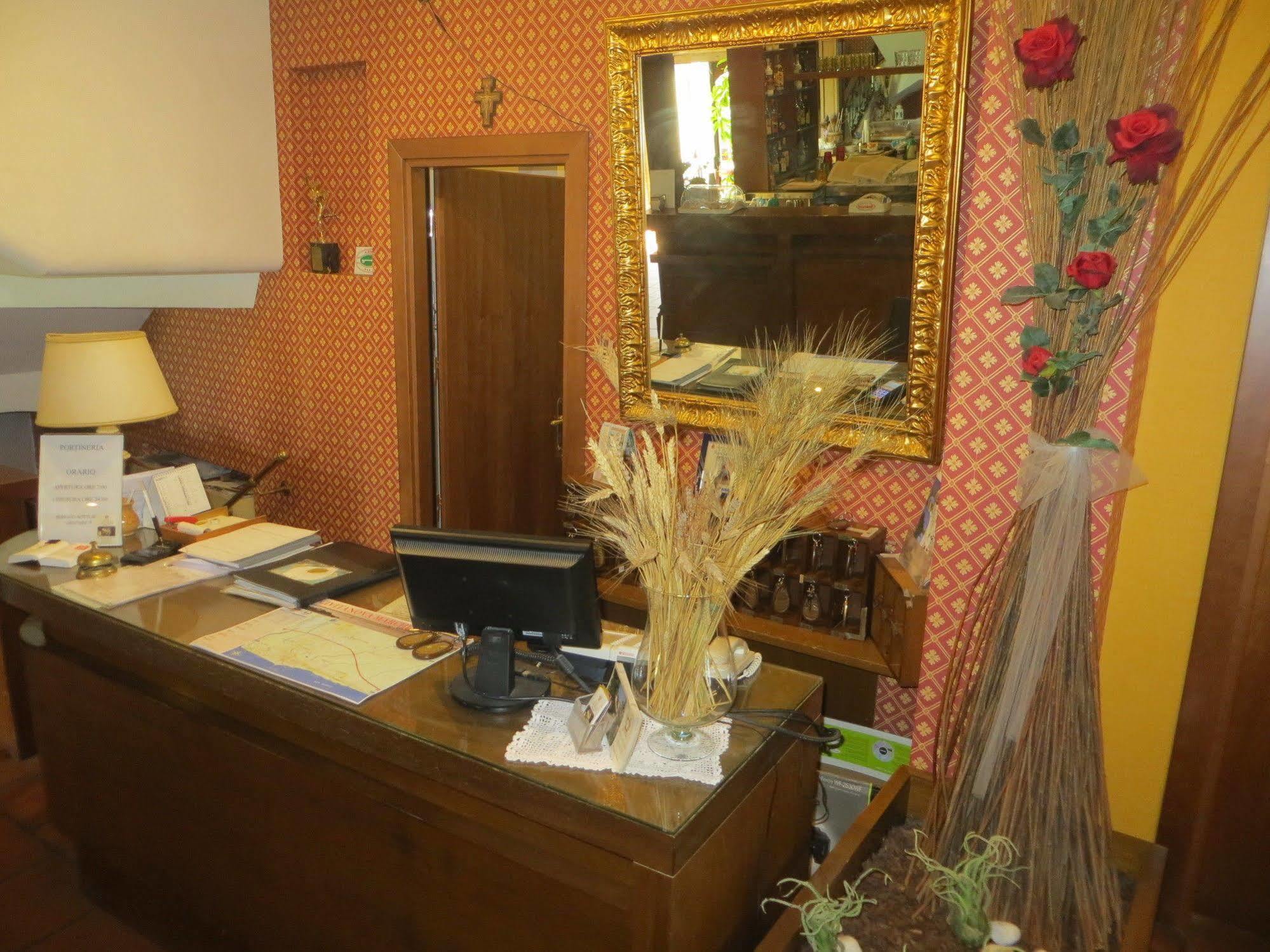 Hotel Girasole Civitanova Marche Esterno foto