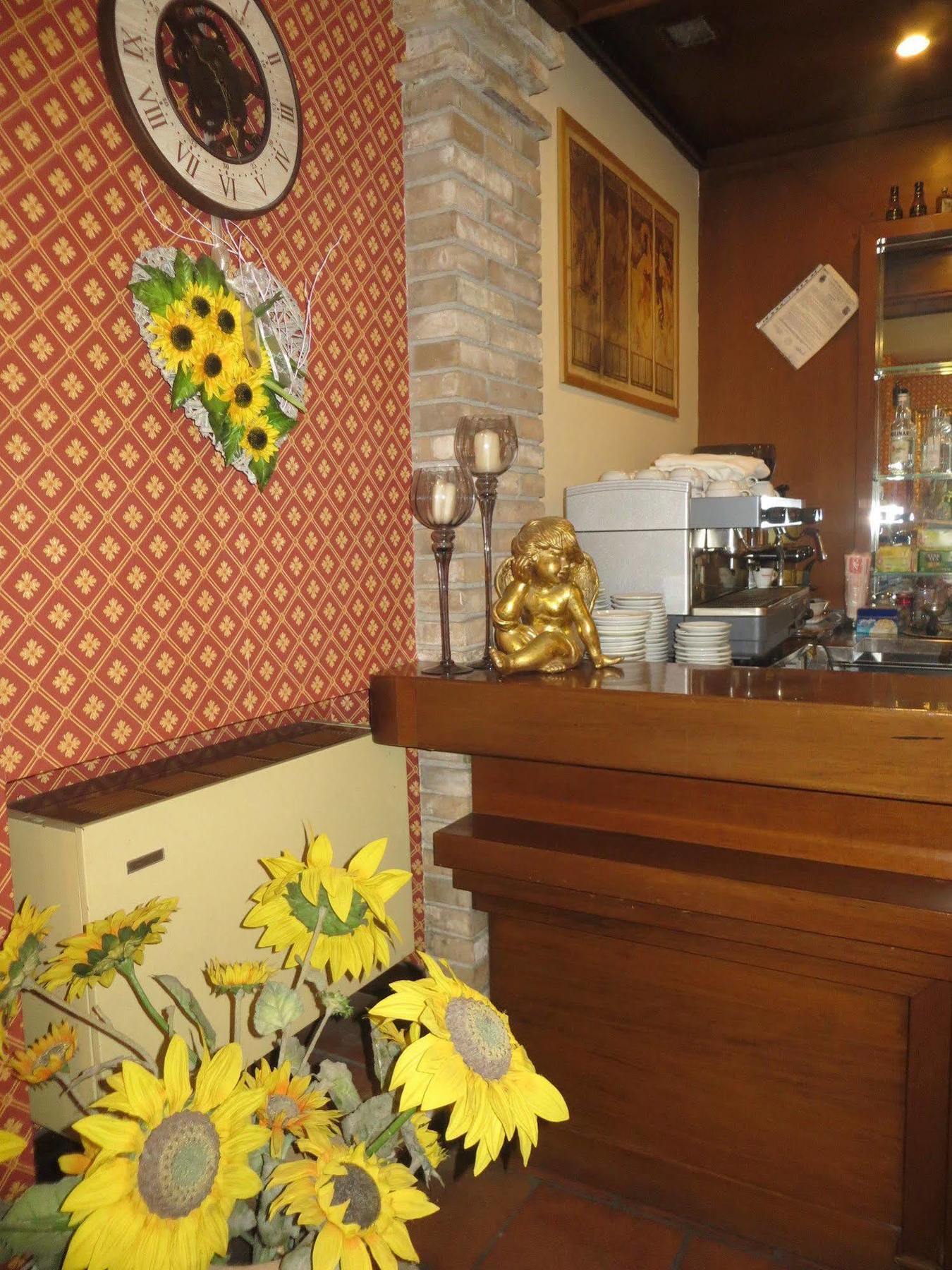 Hotel Girasole Civitanova Marche Esterno foto