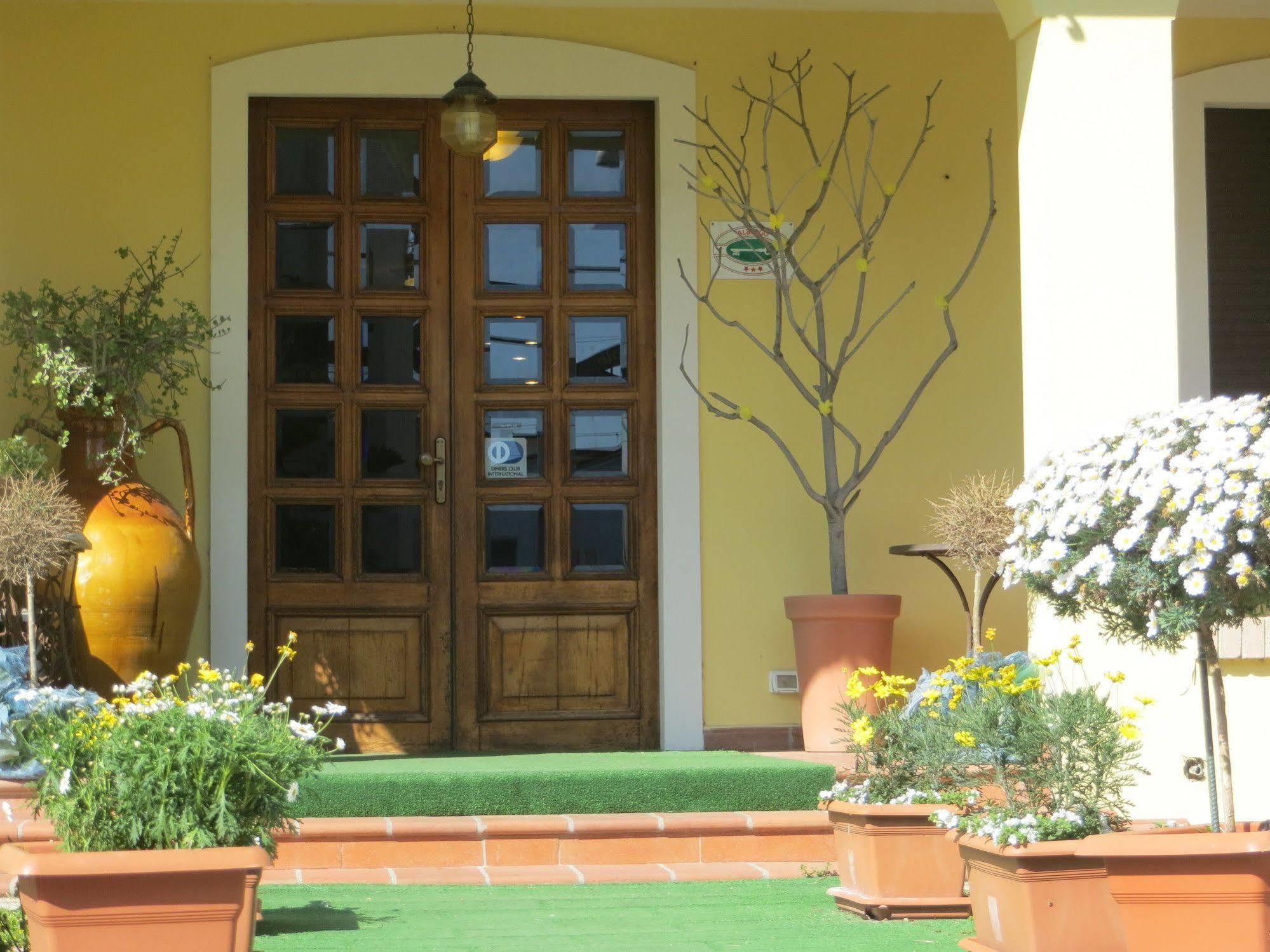 Hotel Girasole Civitanova Marche Esterno foto